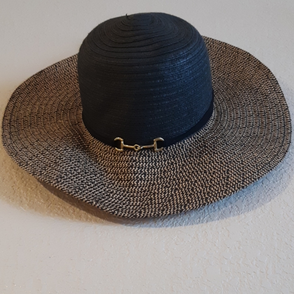 Beautiful Golden Buckle Sun Hat